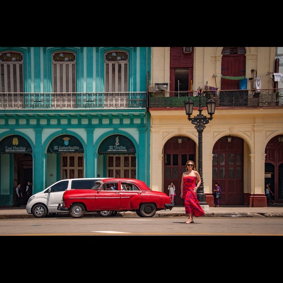 Meet your Posher, Tracy - Picture 2 of 2